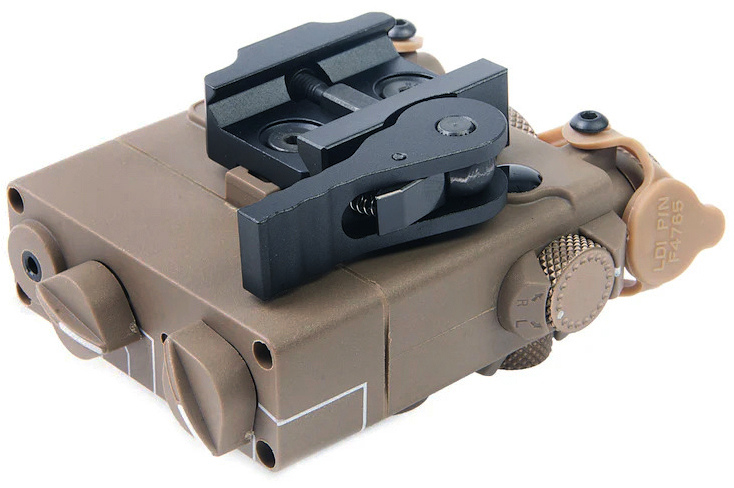 Box PEQ DBAL-A2, LED flashlight, laser, tan, WADSN