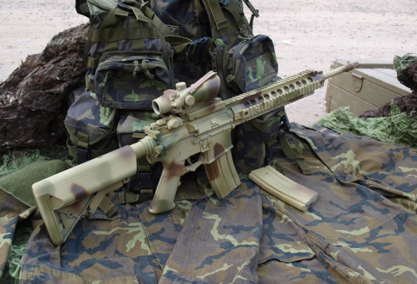 Camo egyedi KAC SR-15, 150 m/s, AirsoftGuns, E&C