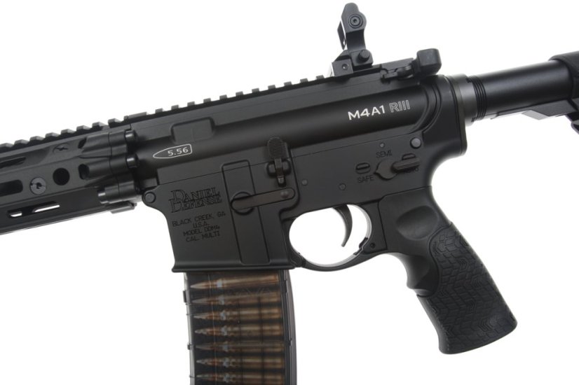 EMG Daniel Defense DD4 M4A1, RIII 12.5 Inch, GBBR, Black, Cyma CGS, DD.1104 BK