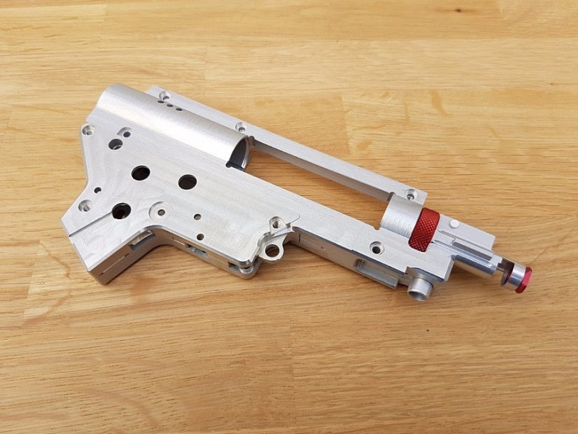 Gearbox v. 2, CNC, 8 mm, QSC, hop-up kamrával, Retro ARMS