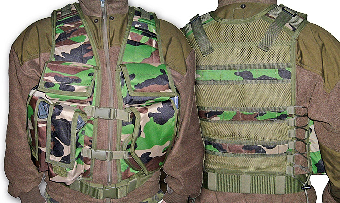 Tactical vest, woodland, FCG