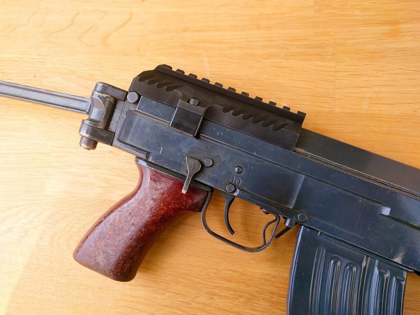 RIS vevőfedél Sa vz. 58-hoz, bevágásokkal, Retro ARMS