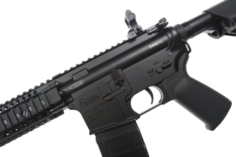 EMG Daniel Defense M4A1 RII, 12,5 inch, negro, Cyma Platinum, CM.105